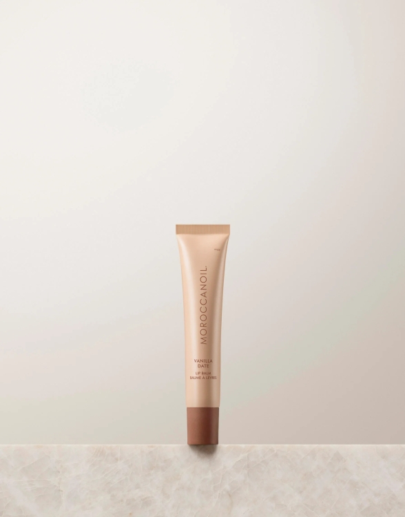 Moroccanoil Vanilla Date Lip Balm 15g  – nawilżający balsam do ust z olejkiem arganowym