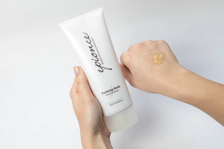 Epionce Purifying Wash 230 ml – emulsja oczyszczająca do skóry tłustej i mieszanej